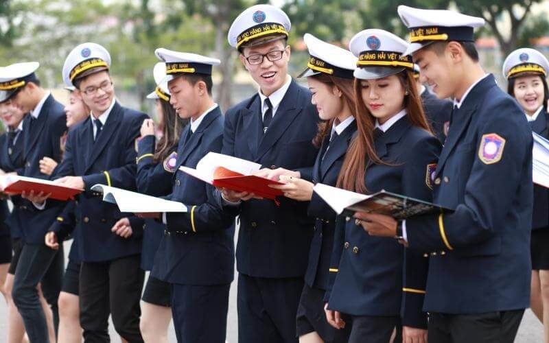 Học tiếng Anh chuyên ngành hàng hải sẽ giúp bạn có nhiều cơ hội việc làm tốt